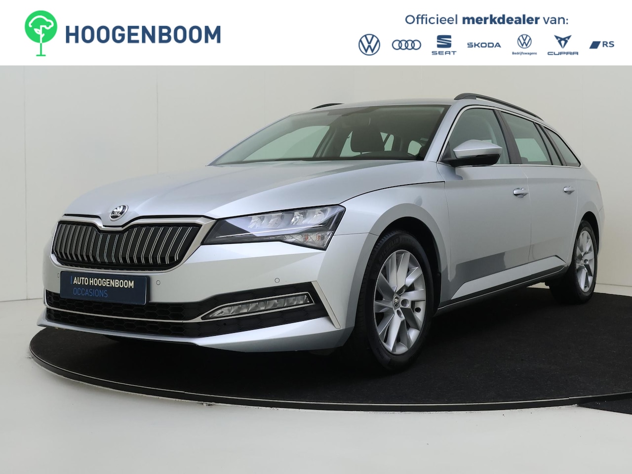 Skoda Superb Combi - 1.4 TSI iV Business Edition | Navigatie | Stoelverwarming | Adaptieve demping | Parkeersen - AutoWereld.nl