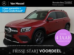 Mercedes-Benz GLB - 200 AMG Line 7p. / Panoramadak/ Sfeerverlichting/ Keyless GO/