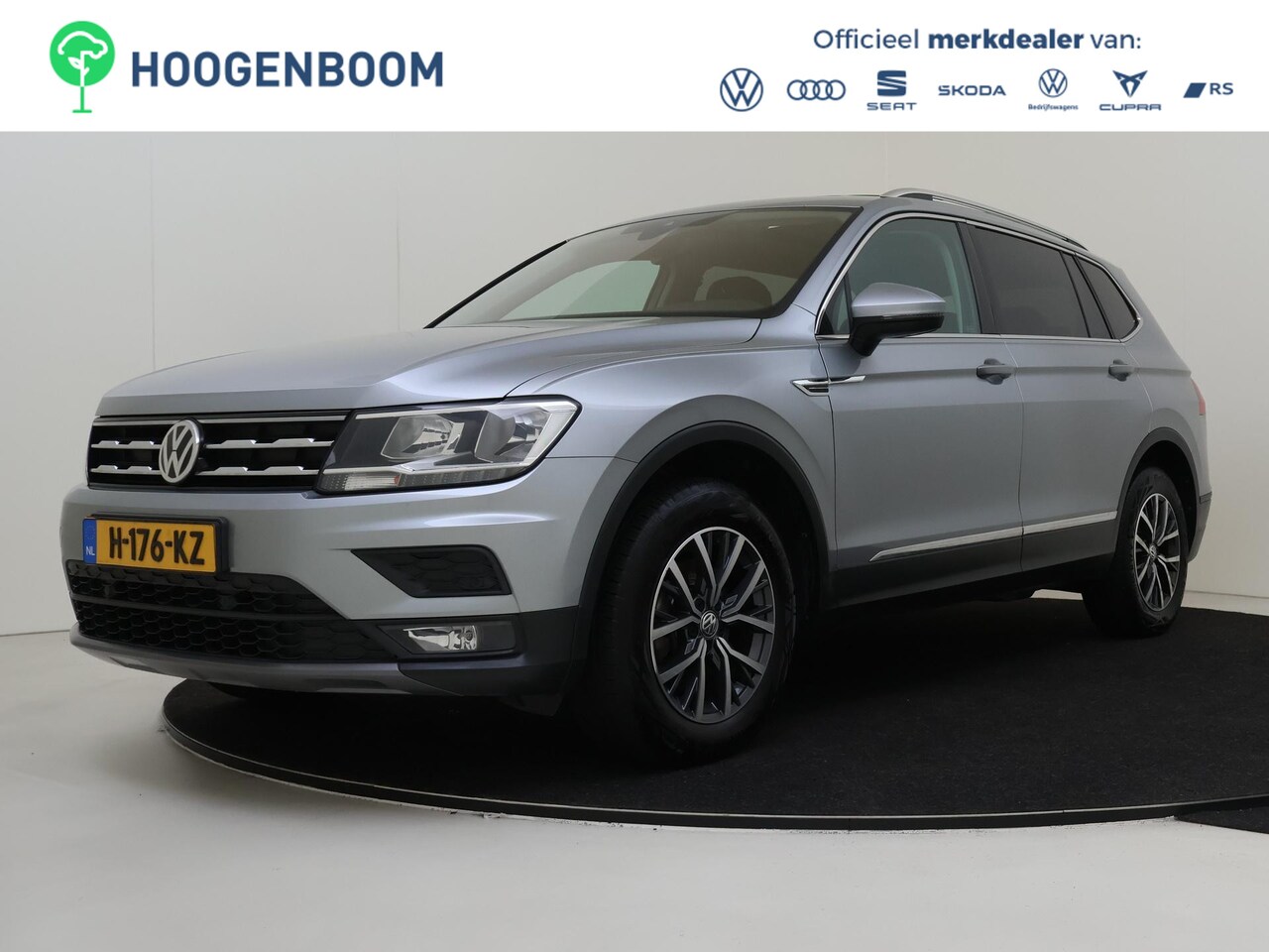 Volkswagen Tiguan Allspace - 1.5 TSI Comfortline Business 7p. | Panoramadak | Trekhaak | Keyless | Stoelverwarming | 3- - AutoWereld.nl