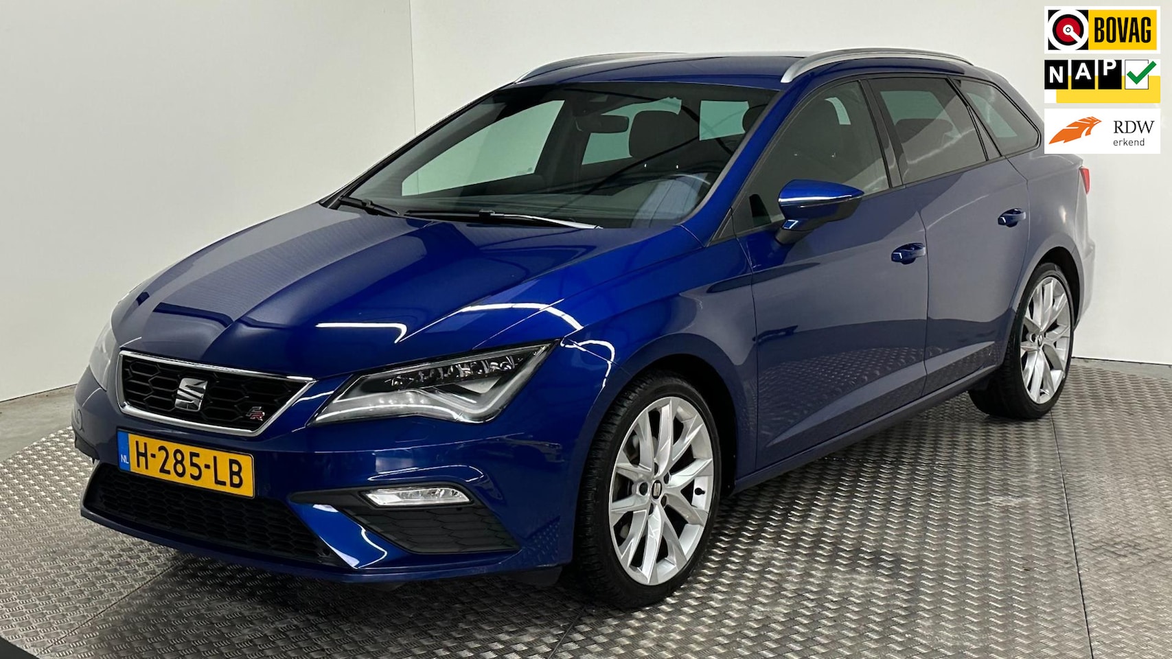 Seat Leon ST - 1.5 TSI FR Ultimate Edition benzine led navigatie carplay andriod parkeersensoren navigati - AutoWereld.nl