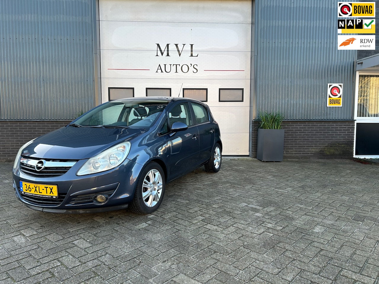 Opel Corsa - 1.4-16V Cosmo / Nap / Vol automaat - AutoWereld.nl