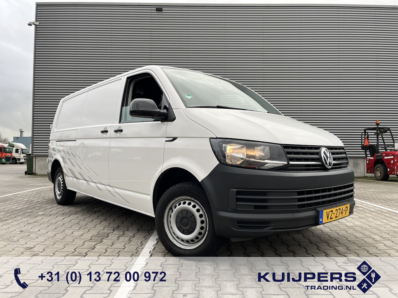 Volkswagen Transporter - T6 2.0 TDI Trendline / Bluemotion / L2 H1 / APK TUV 09-25 - AutoWereld.nl