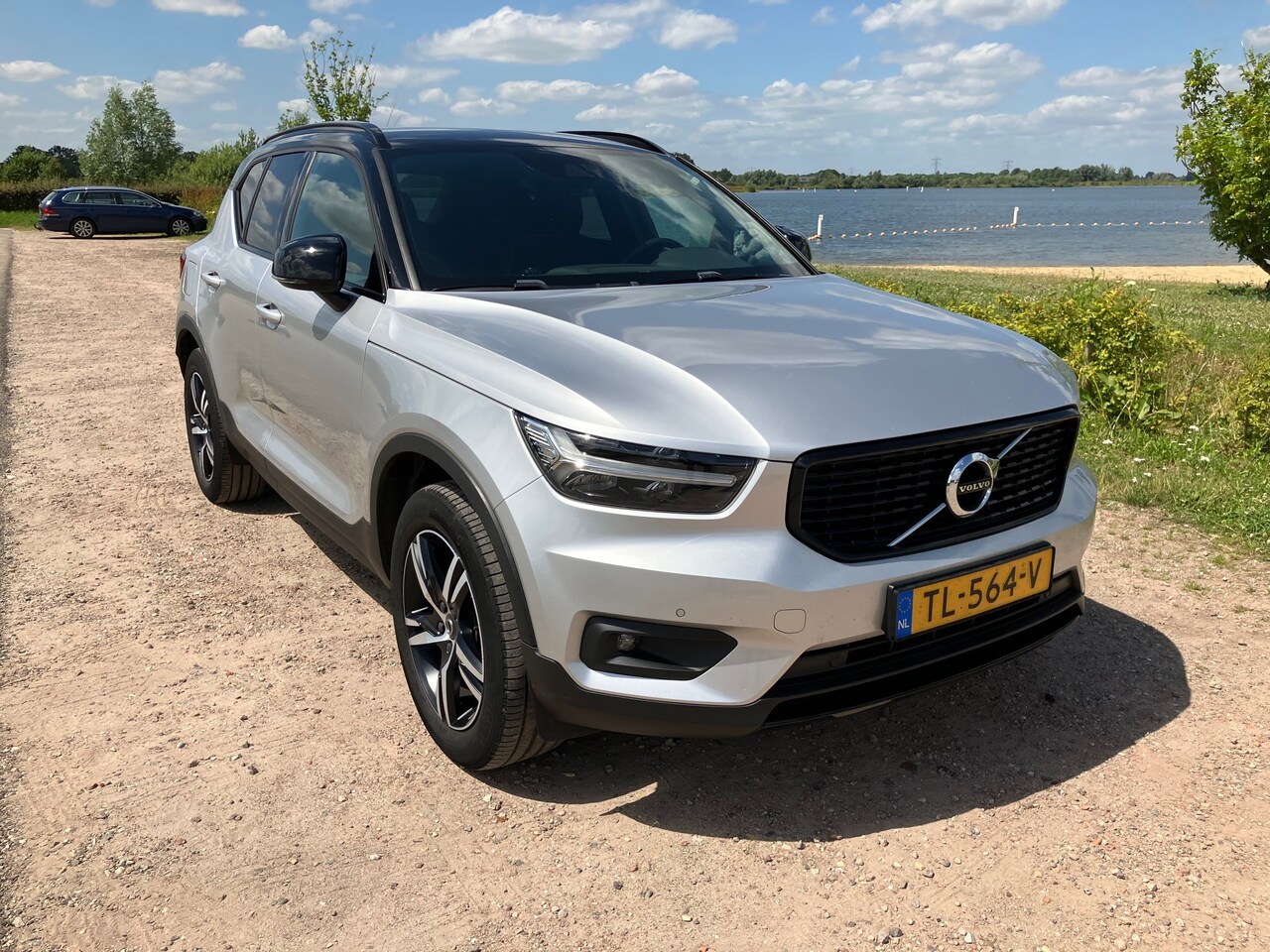 Volvo XC40 - 2.0 T4 R-Design - AutoWereld.nl