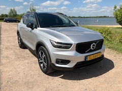 Volvo XC40 - 2.0 T4 R-Design