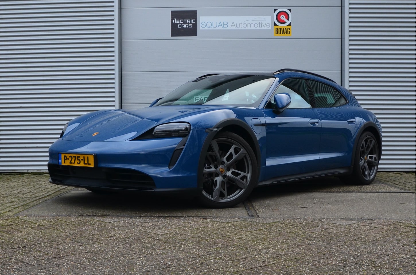 Porsche Taycan Cross Turismo - 4 93 kWh Warmtepomp, Bose, Sport Chrono, Pano - AutoWereld.nl