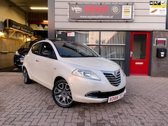 Lancia Y(psilon) - Ypsilon 0.9 TwinAir Platinum Panoramadak