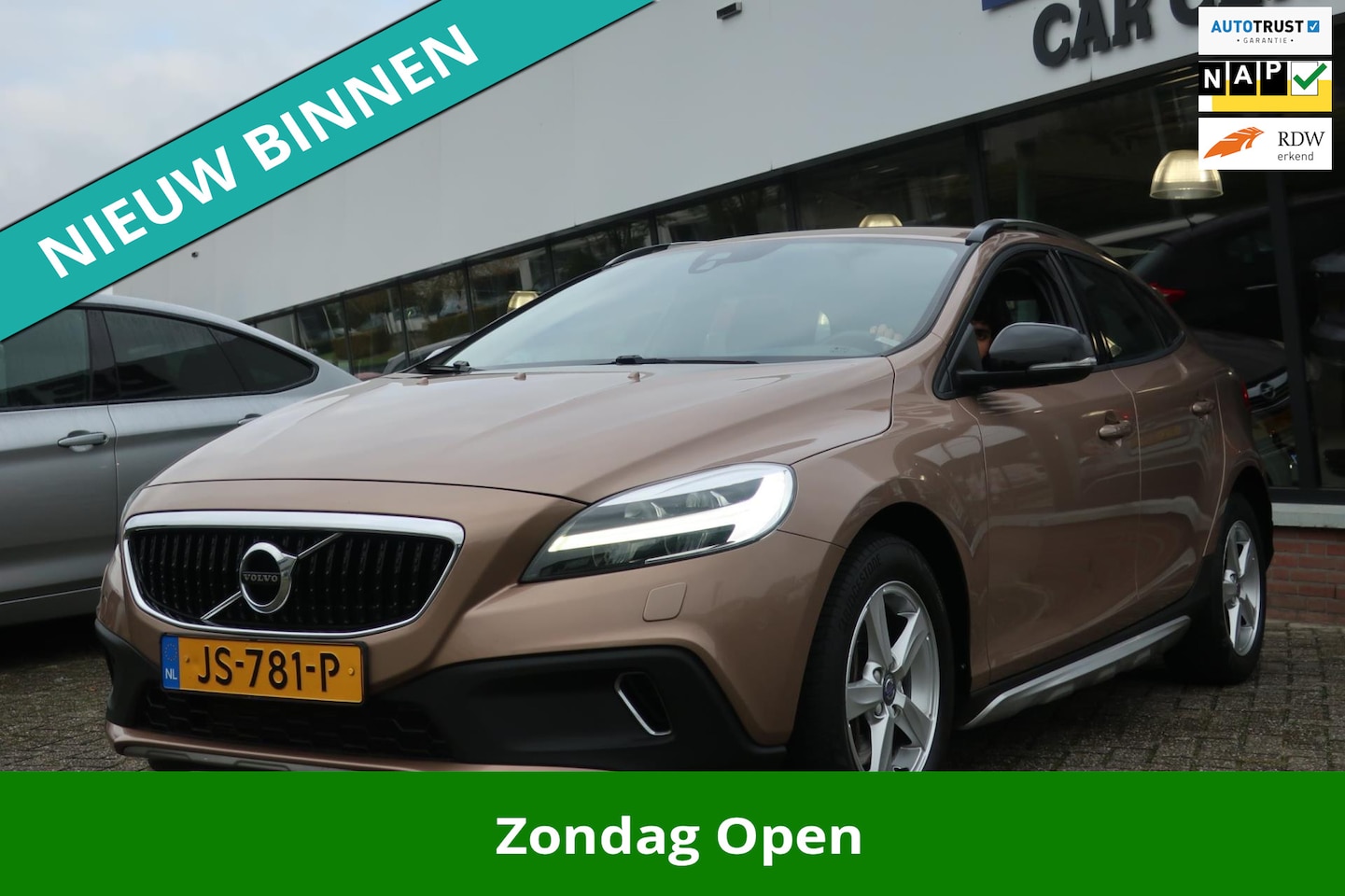 Volvo V40 Cross Country - 2.0 T3 Momentum LED_STANDKACHEL_NL-AUTO !! - AutoWereld.nl