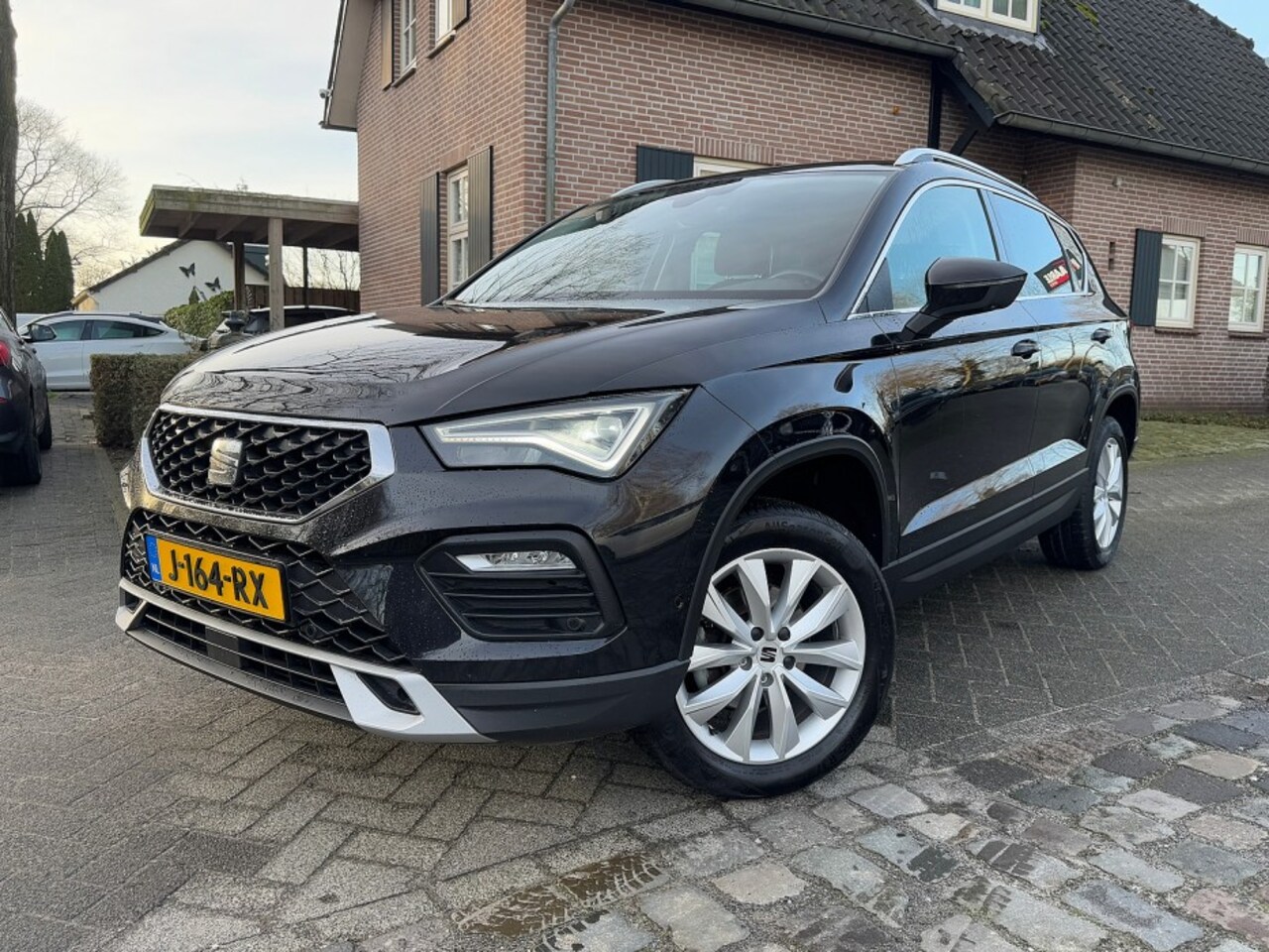 Seat Ateca - 1.5 TSI Style Bns Intense dsg ecc,1/2leer,led,navi,2xchroom,lmv - AutoWereld.nl