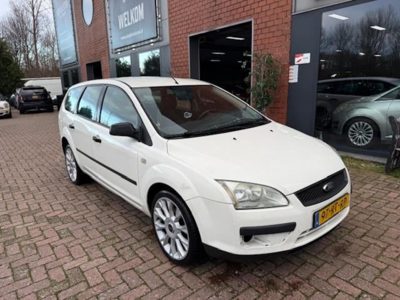 Ford Focus Wagon - 1.6-16V Trend airco - AutoWereld.nl