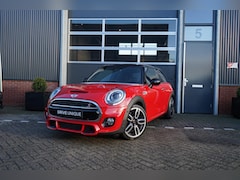 MINI Cooper S - 2.0 Chili Serious Business, JCW optiek, Harman/Kardon, Kuipstoelen, Camera, Keyless