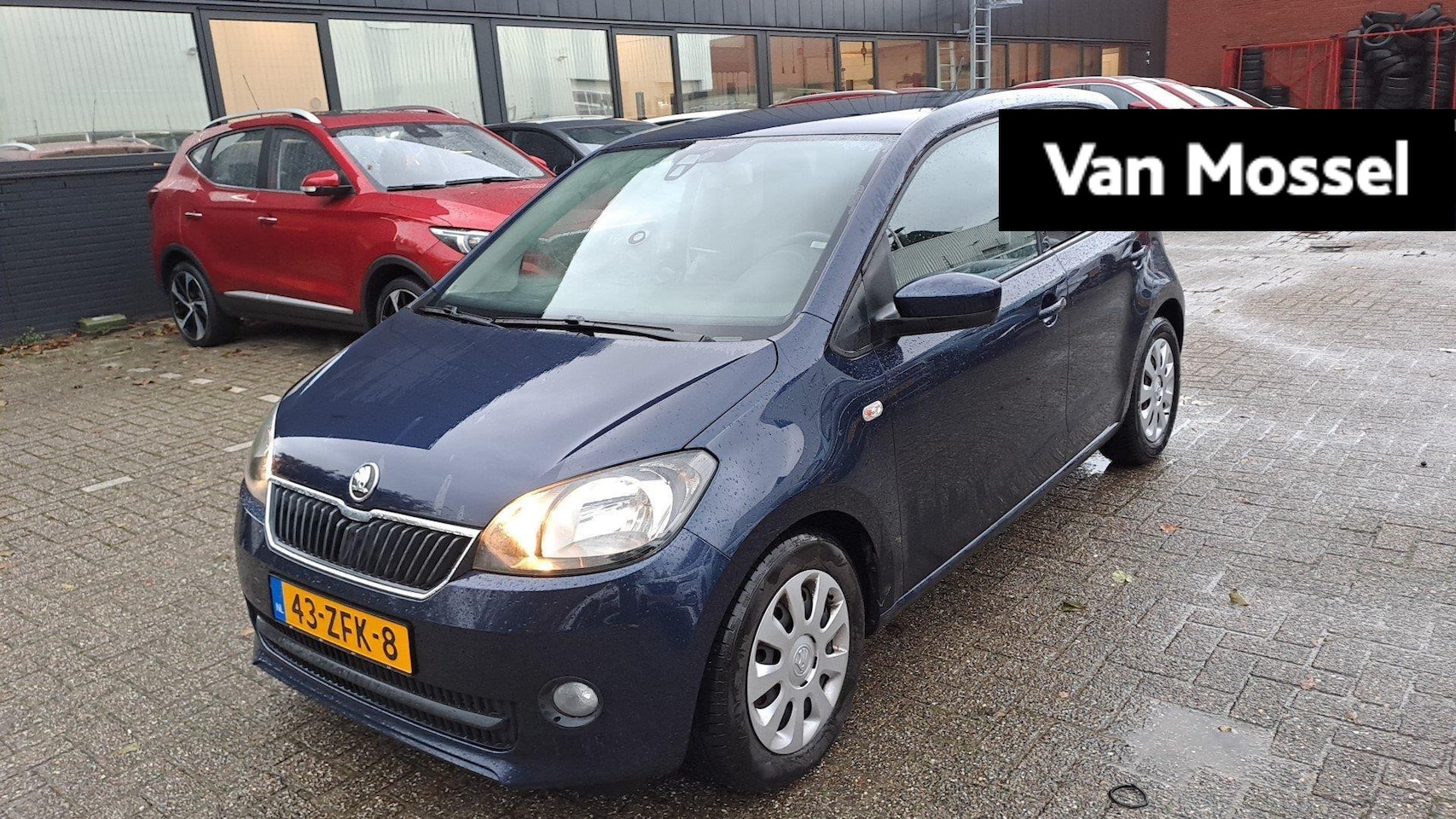 Skoda Citigo - 5drs. 1.0i Tour | 2e-Eigenaar | Navi | Airco | Cruise Control | Parkeersensoren | Getint g - AutoWereld.nl