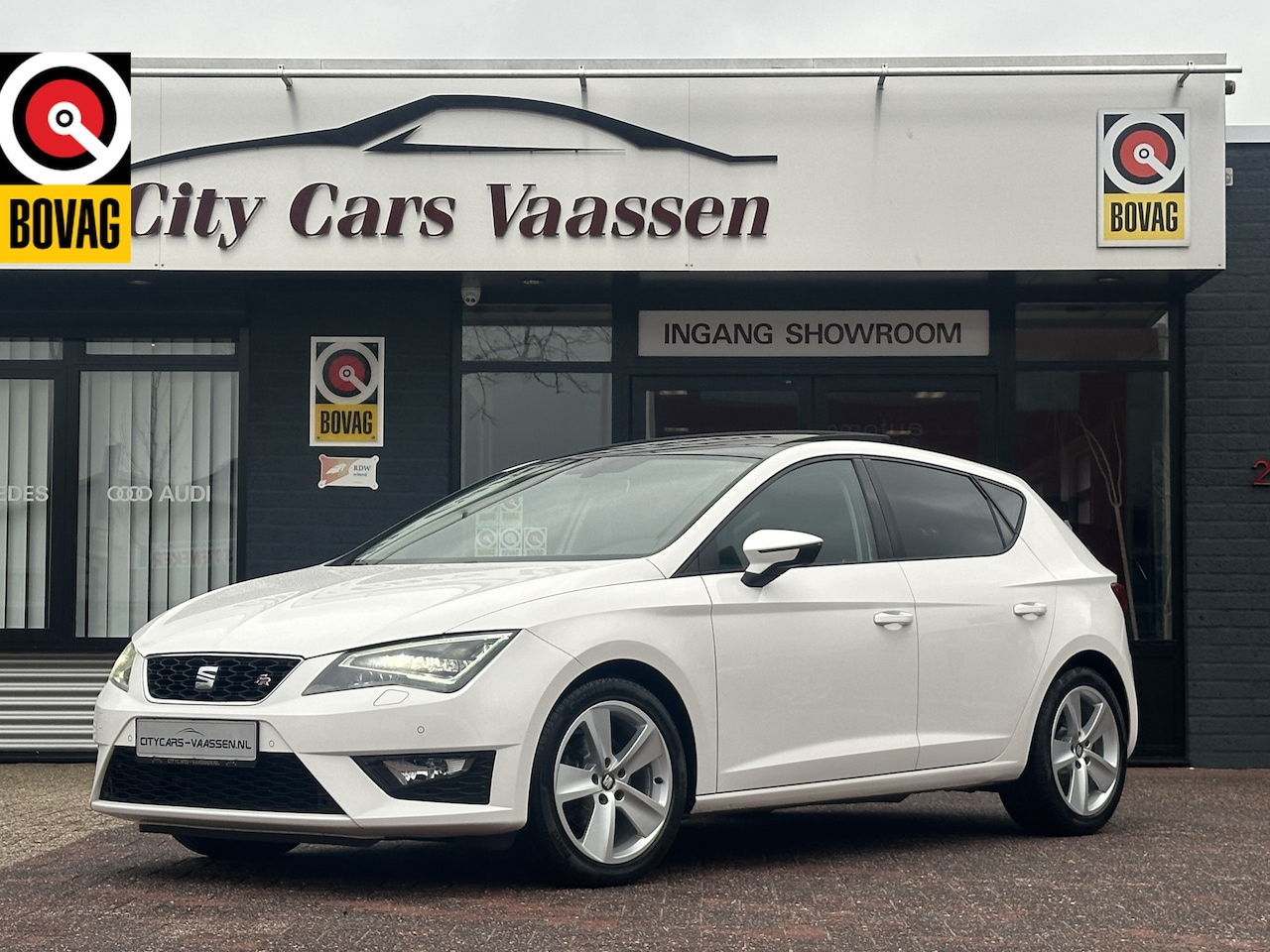 Seat Leon - 1.4 TSI FR 122 pk panoramadak navigatie led cruise ctr 5 deurs xenon pdc v/a getint glas h - AutoWereld.nl