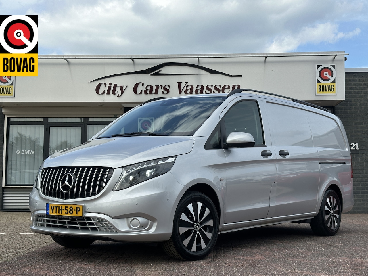 Mercedes-Benz Vito - 114 CDI Lang automaat 136 pk 2x schuifdeur dealer garantie climate ctr cruise ctr navi cam - AutoWereld.nl