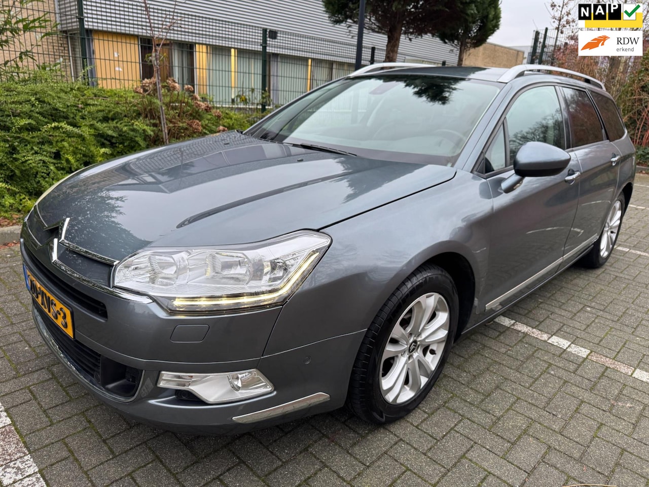 Citroën C5 Tourer - 1.6 THP Business / Navi / PDC / Trekhaak / Leder - AutoWereld.nl