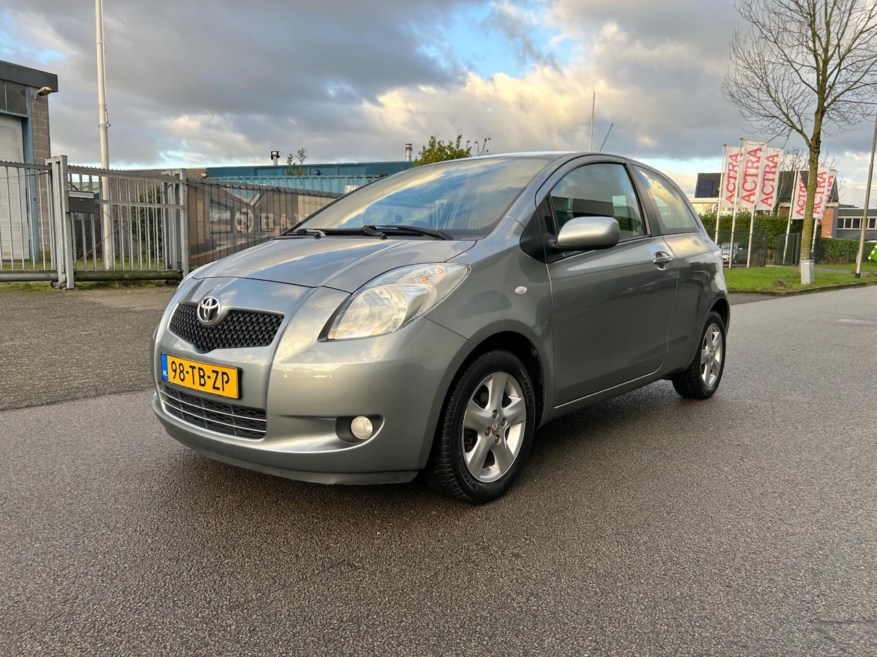 Toyota Yaris - 1.3 VVTi Luna MMT Clima/Cruise/Nieuwe Apk - AutoWereld.nl