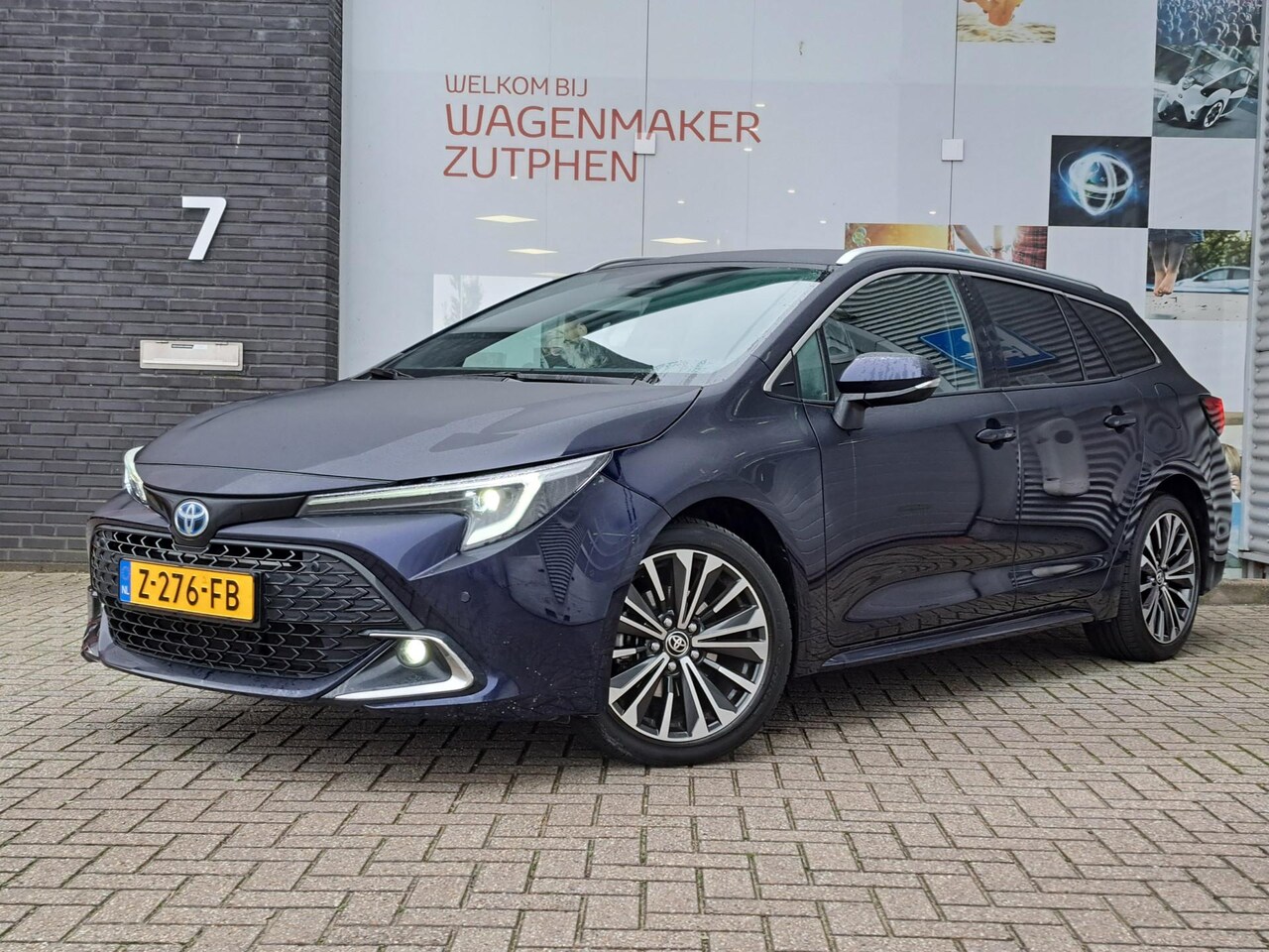 Toyota Corolla Touring Sports - Hybrid 140 Dynamic Automaat | ELEK. ACHTERKLEP | NAVIGATIE | CRUISE CONTROL | - AutoWereld.nl