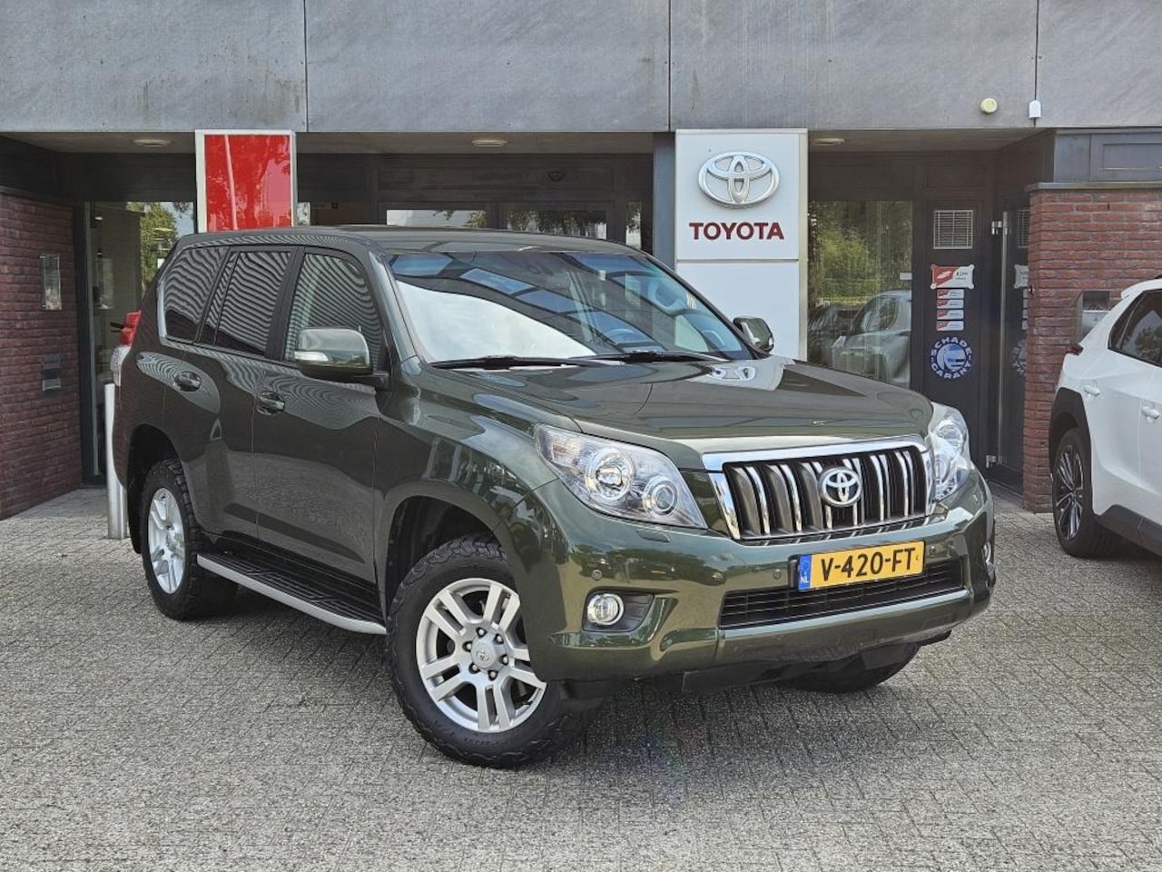 Toyota Land Cruiser - 3.0 D-4D SX Bl.Van Trekhaak Sensoren voor- en achter - AutoWereld.nl