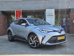 Toyota C-HR - 1.8 HYBRID DYNAMIC APPLE/ANDROID NAVI CAMERA AD-CRUISE PARK-SENSOREN NL-AUTO