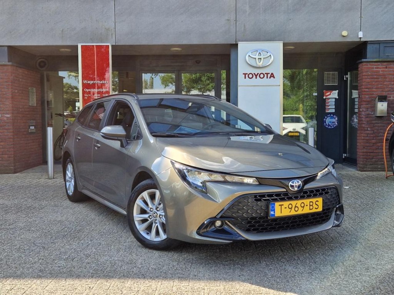 Toyota Corolla Touring Sports - Hybrid 140 Active Navi Apple/Android Carplay - AutoWereld.nl