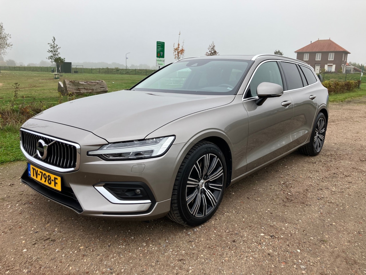 Volvo V60 - 2.0 T5 Inscription - AutoWereld.nl