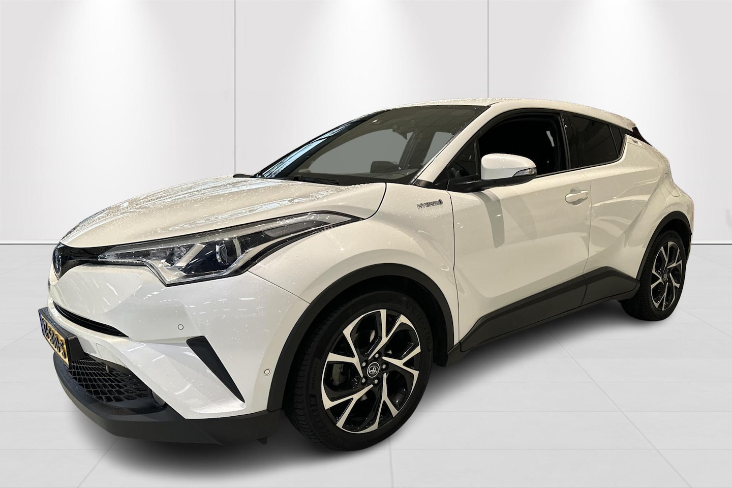 Toyota C-HR - 1.8 Hybrid Style | Navi | Parkeercamera - AutoWereld.nl