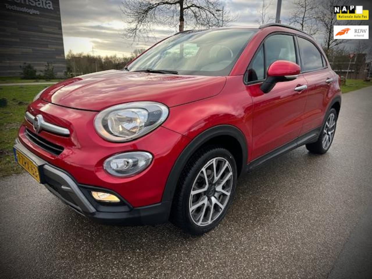 Fiat 500 X Cross - 1.4 Turbo MultiAir Cross 1.4 Turbo MultiAir Cross, half leder, climatronic, afneembare trekhaak, 18 inch wielen, bl - AutoWereld.nl