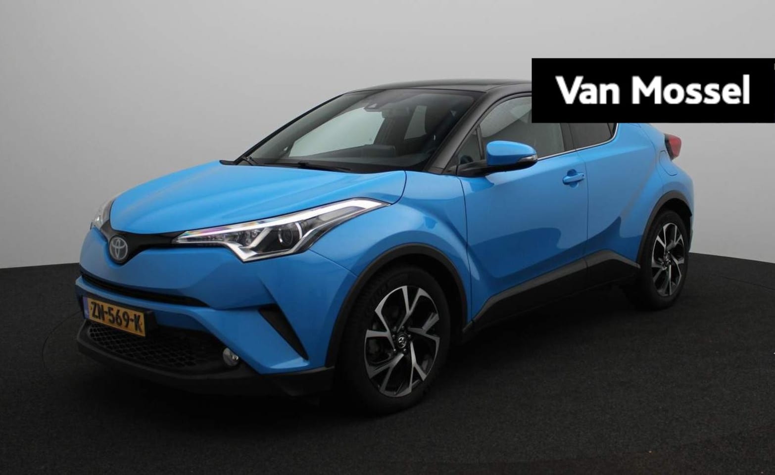 Toyota C-HR - 1.8 Hybrid Bi-Tone | Navi | Camera | Trekhaak | Stoelverwarming | Led Koplampen | - AutoWereld.nl