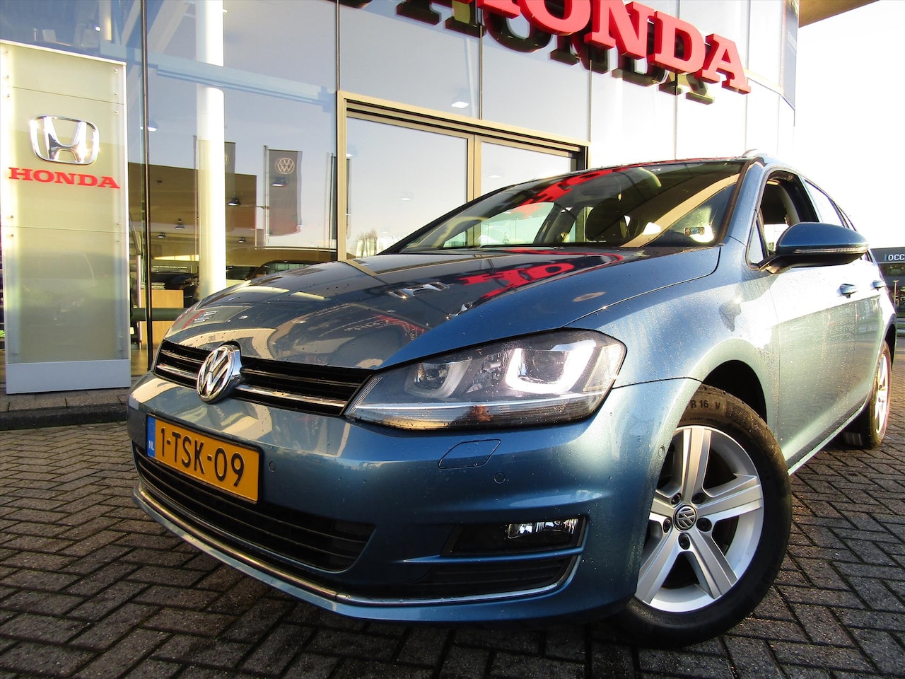 Volkswagen Golf Variant - 1.4 TSI Highline 1.4 TSI 122pk Highline, trekhaak, keyles go, dealer onderhouden 1ste eigenaar!!! - AutoWereld.nl