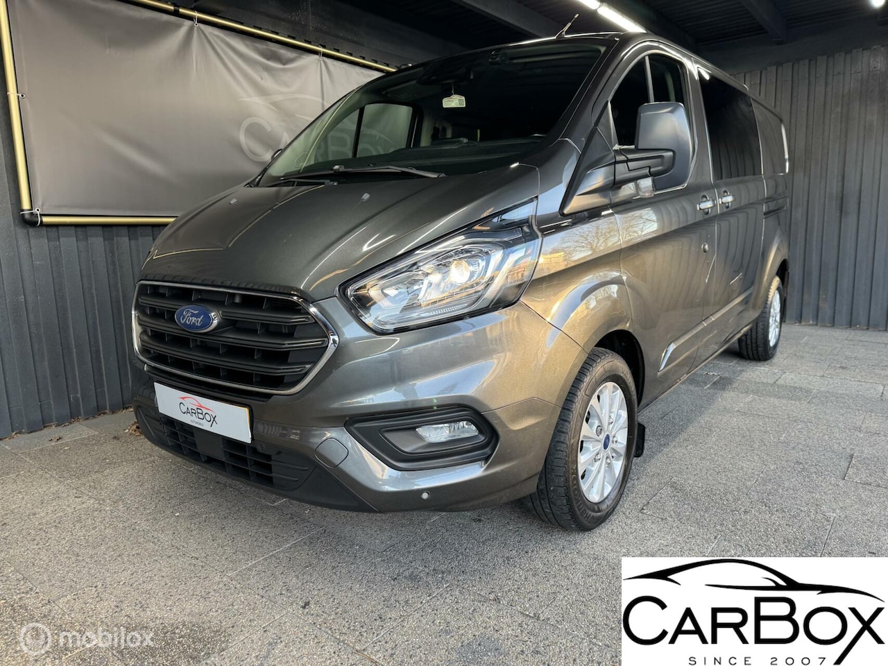 Ford Transit Custom - 320 2.0 TDCI L2H1 Limited DC | BI XENON | 2x SCHUIFDEUR - AutoWereld.nl