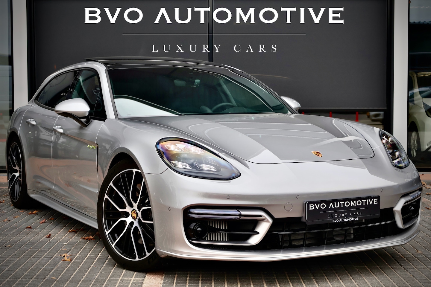 Porsche Panamera Sport Turismo - 2.9 4 E-Hybrid Sport Design Keyless Pano Sportuitlaat LED Matrix ACC - AutoWereld.nl