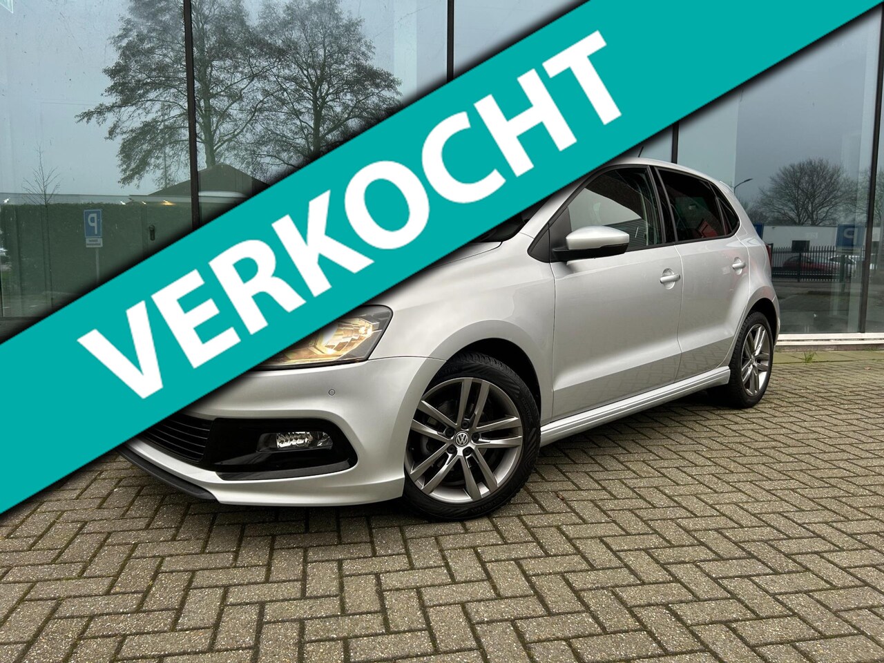 Volkswagen Polo - 1.2 TSI Comfortline R-Line - Navi - Climate - Parkeerhulp - Org.NL - AutoWereld.nl