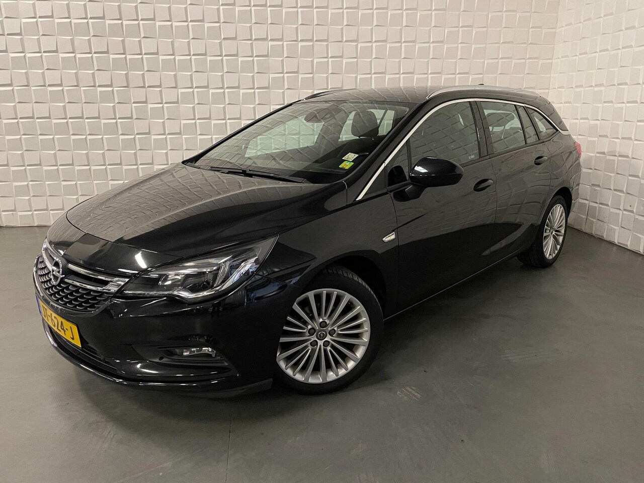 Opel Astra Sports Tourer - 1.4 Innovation NAVI PDC CRUISE NAP - AutoWereld.nl