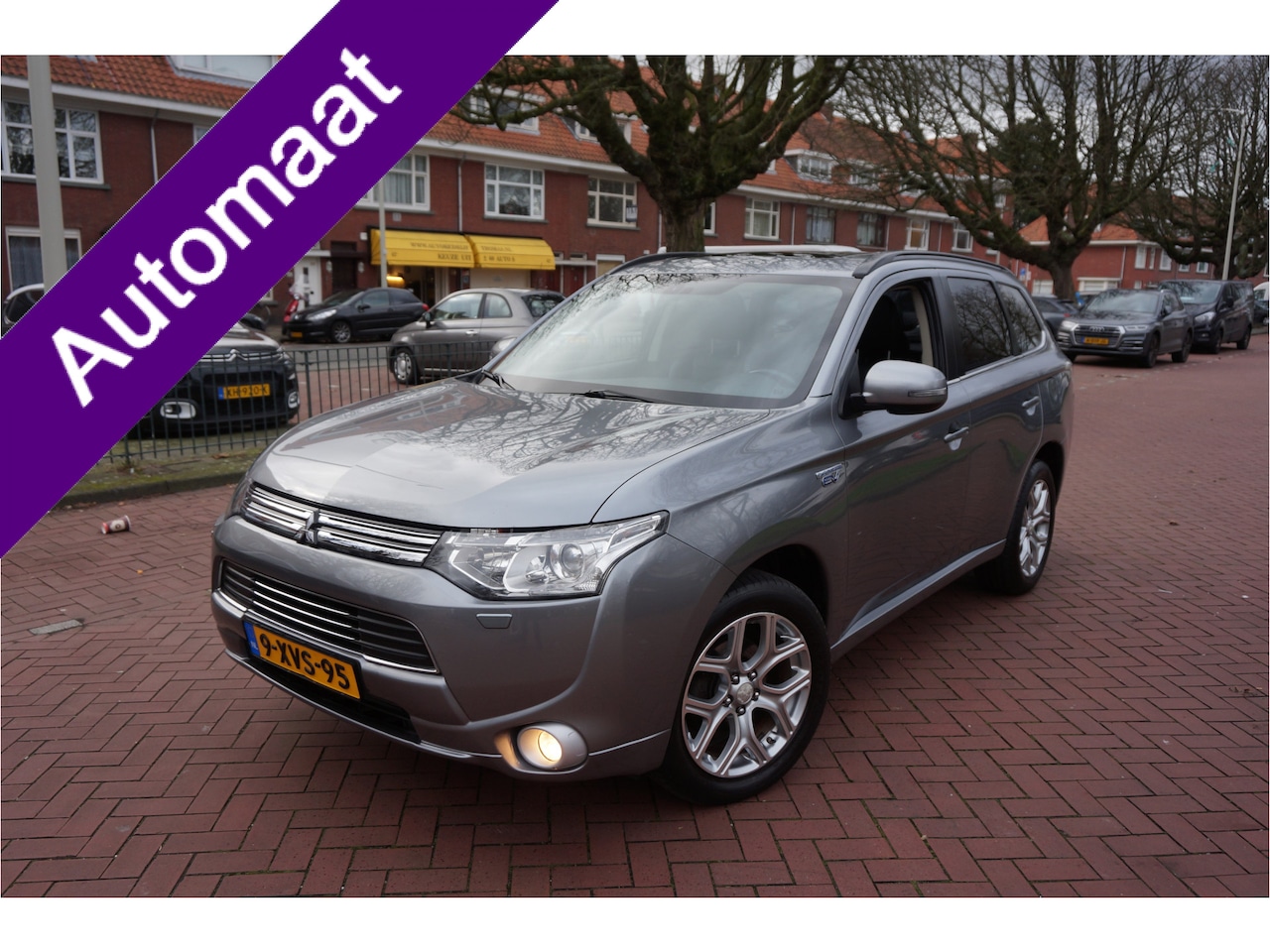 Mitsubishi Outlander - 2.0 PHEV Instyle DUURSTE UITVOERING - AutoWereld.nl