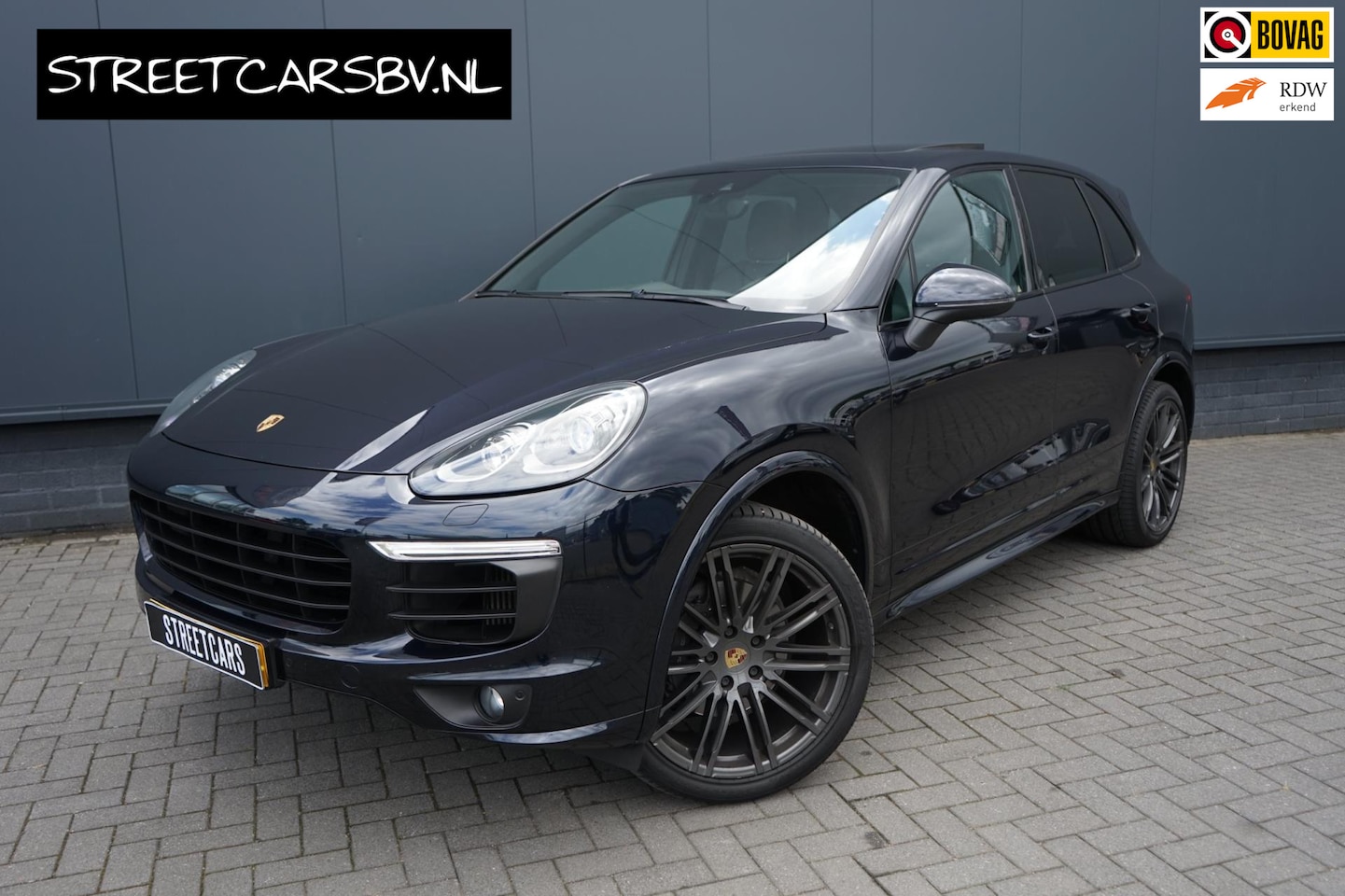 Porsche Cayenne - 3.0 D Sportdesign /Luchtvering /Pano /Sportchrono - AutoWereld.nl