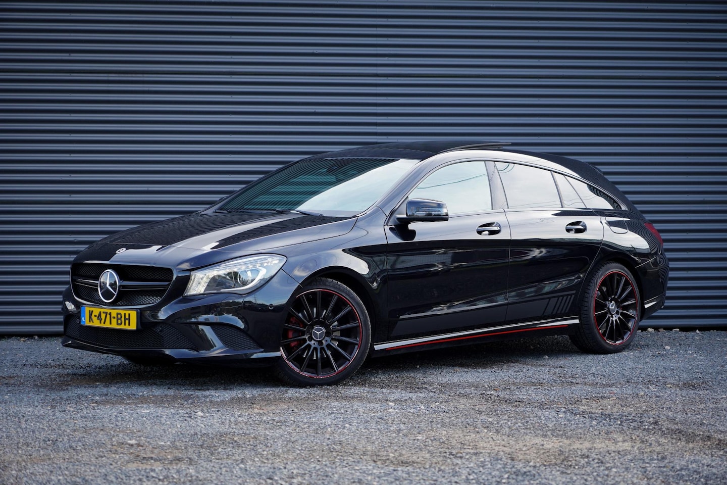 Mercedes-Benz CLA-klasse Shooting Brake - 180 Ambition / Pano / Sfeerverlichting / Distronic - AutoWereld.nl