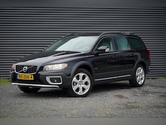 Volvo XC70 - 2.4 D5 Summum / Aut / Leder / Dealeronderhoud / Meeneemprijs