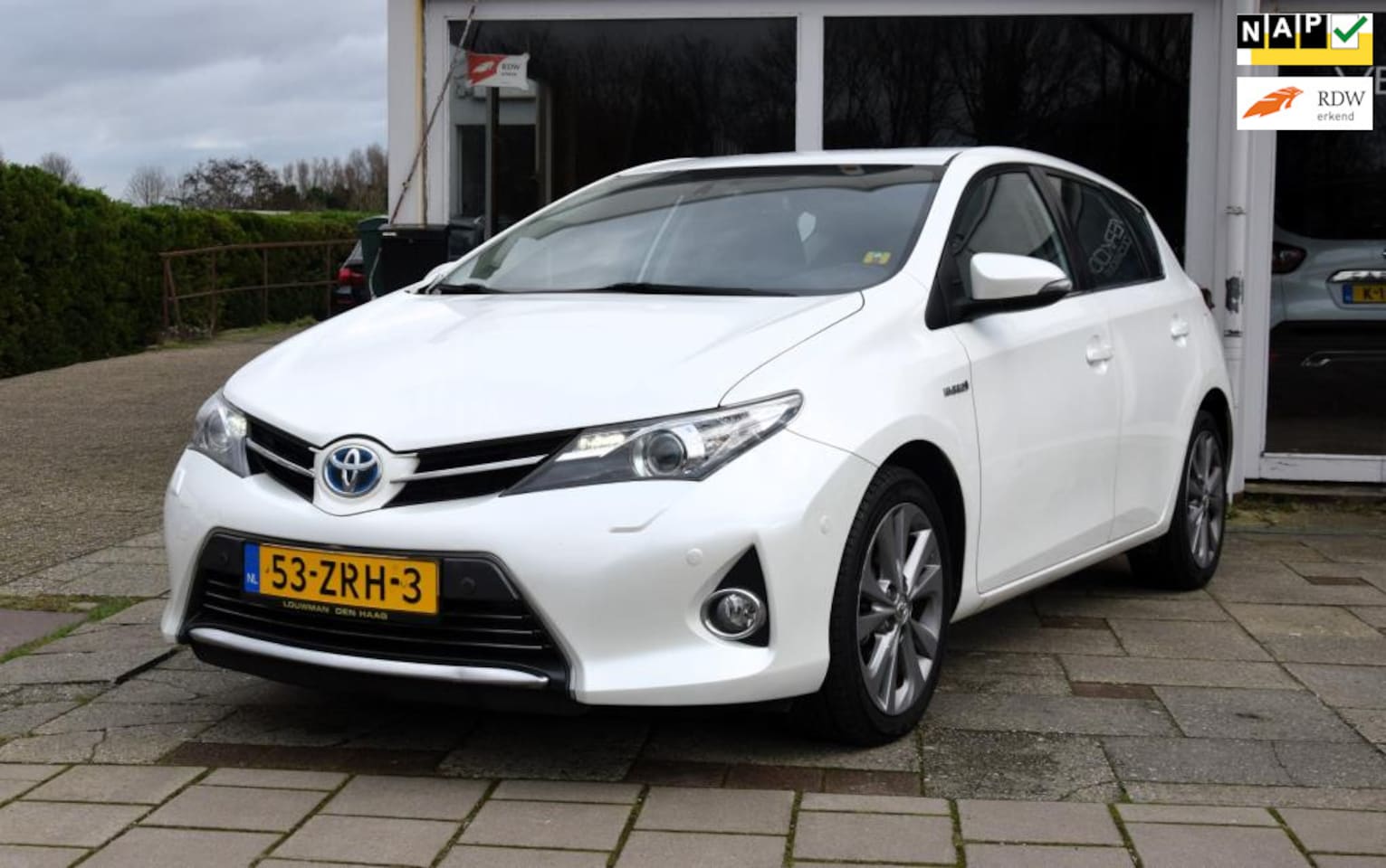 Toyota Auris - 1.8 Hybrid Lease Pro 1.8 Hybrid Lease Pro - AutoWereld.nl