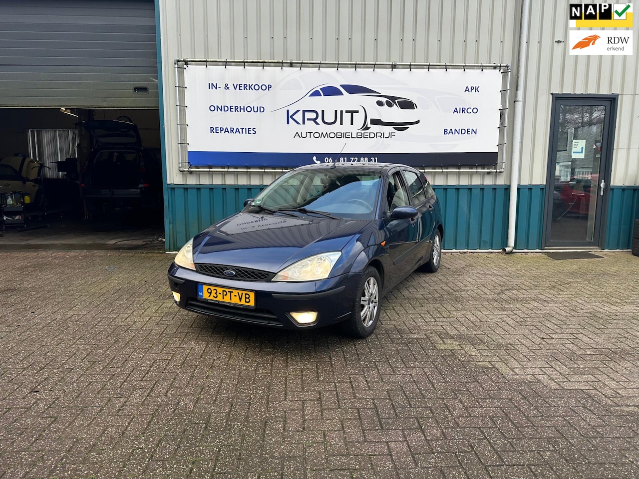 Ford Focus - 1.6-16V Futura LEDER! CLIMA! APK 01-26! BOMVOL! - AutoWereld.nl