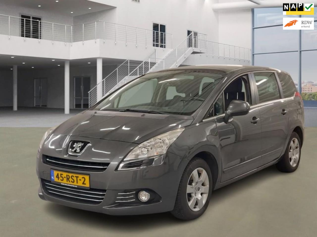 Peugeot 5008 - 1.6 THP Family 7p. 1.6 THP Family 7p. - AutoWereld.nl