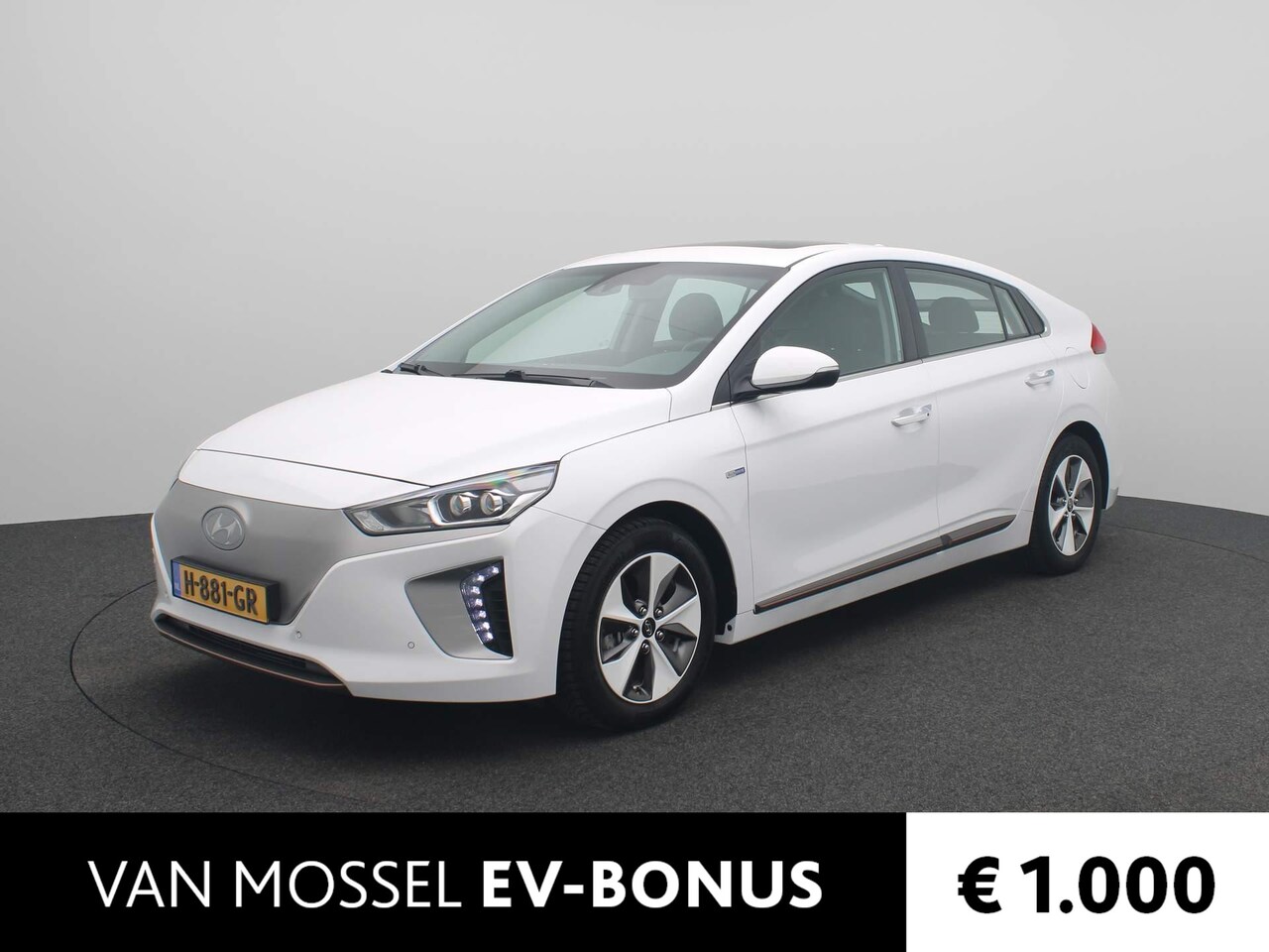 Hyundai IONIQ - Premium EV | Apple Carplay/Android Auto | Adapt. Cruise Control | Stoelverwarming | - AutoWereld.nl