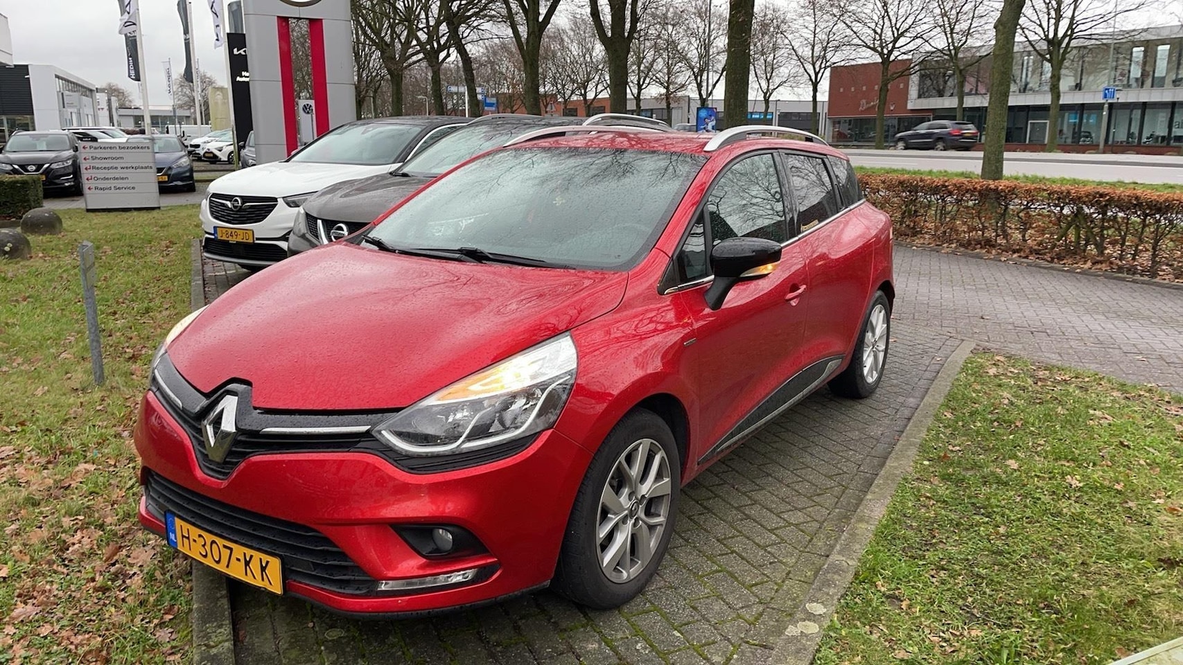 Renault Clio Estate - 0.9 TCe Limited 1ste eig., Nav, Cruise, Airco, Lm velgen - AutoWereld.nl