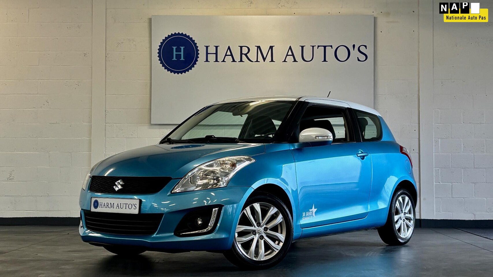 Suzuki Swift - 1.2 30 Jahre Cruise/Clima/PDC/LED - AutoWereld.nl