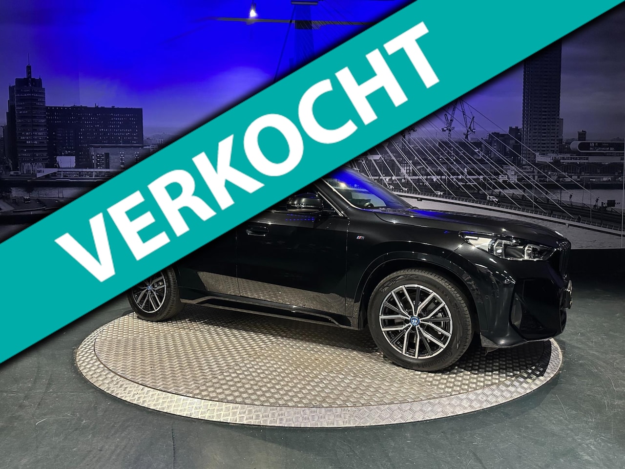 BMW X1 - XDrive30e 326PK M-Sport *Camera*Keyless*ShadowLine* - AutoWereld.nl