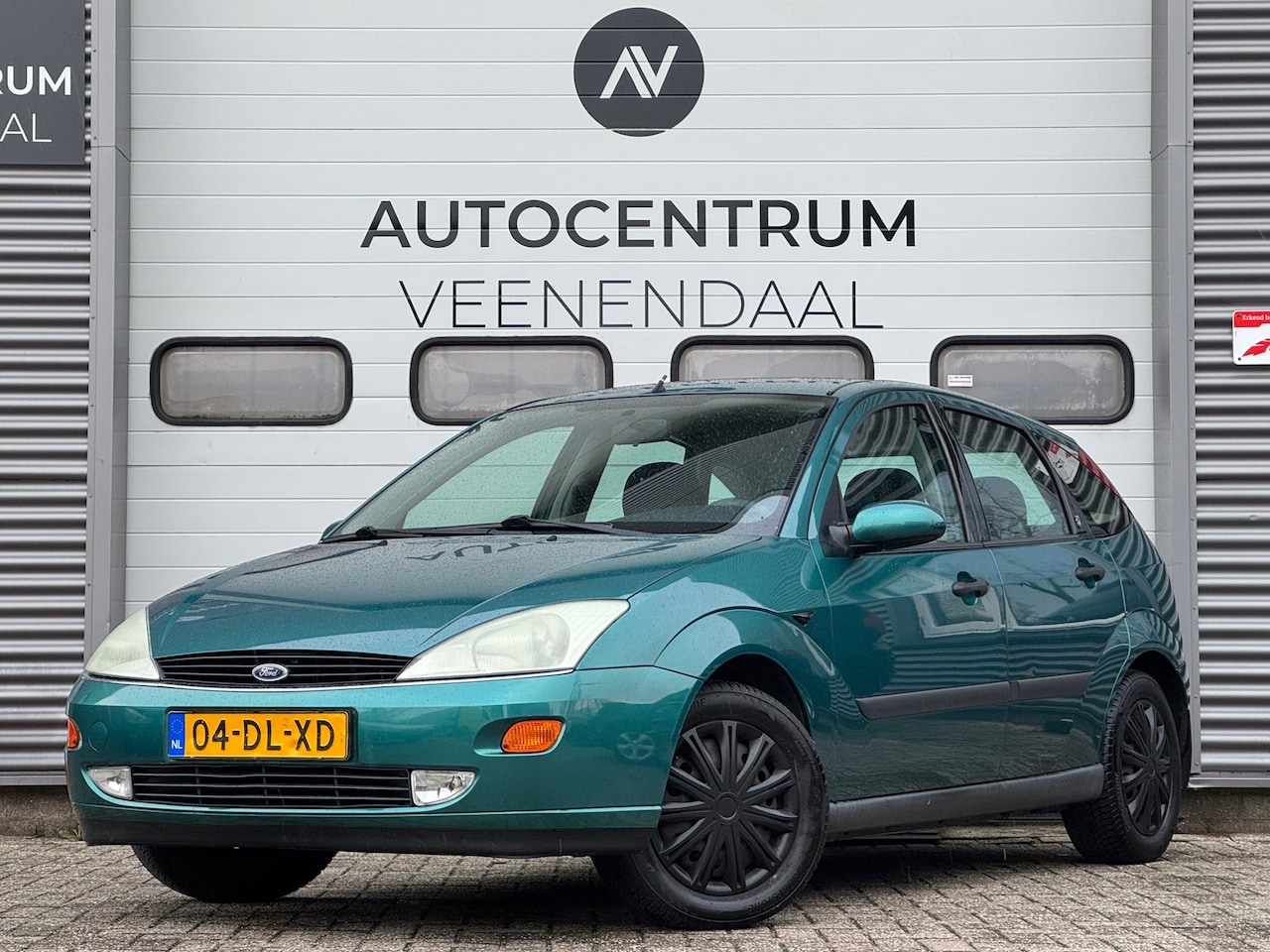 Ford Focus - 1.6-16V Ghia 101 PK AIRCO/EL. RAMEN/BLUETOOTH - AutoWereld.nl