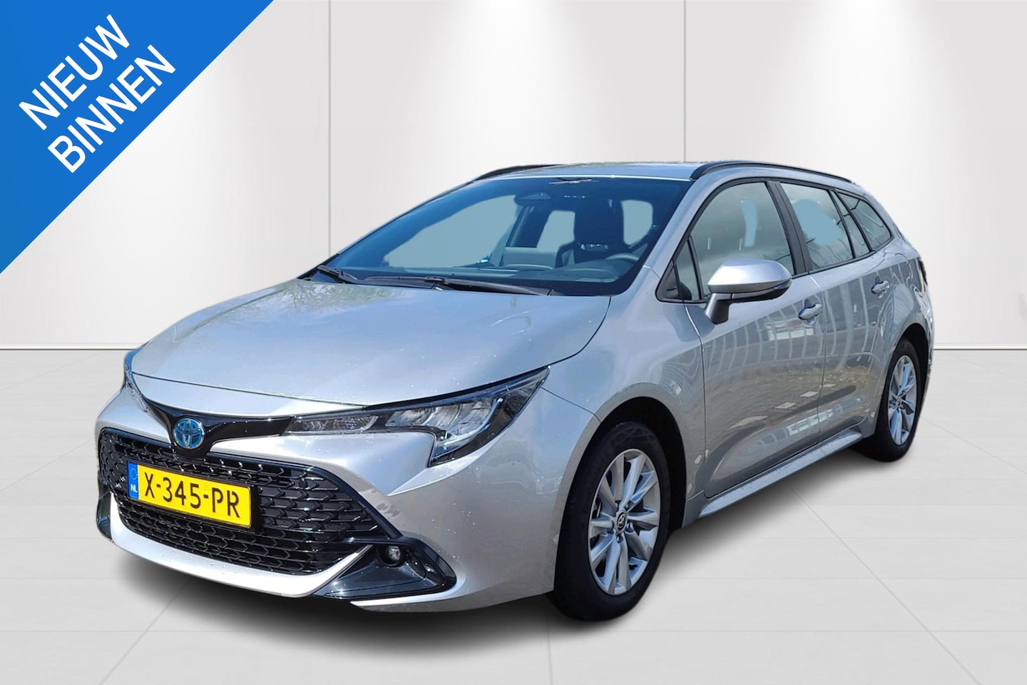 Toyota Corolla Touring Sports - Hybrid 140 Active - AutoWereld.nl