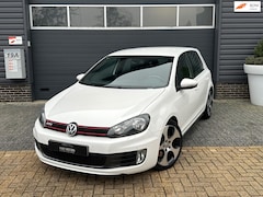 Volkswagen Golf - 2.0 GTI, automaat, 5 deurs, airco, navigatie, apk 06-2025