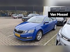 Skoda Octavia Combi - 1.0 TSI Greentech Style Business 115 PK | LED Koplampen | Navigatie | Trekhaak | Achteruit