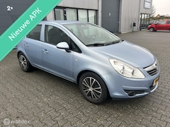 Opel Corsa - 1.2-16V Enjoy de auto loopt en rijd super