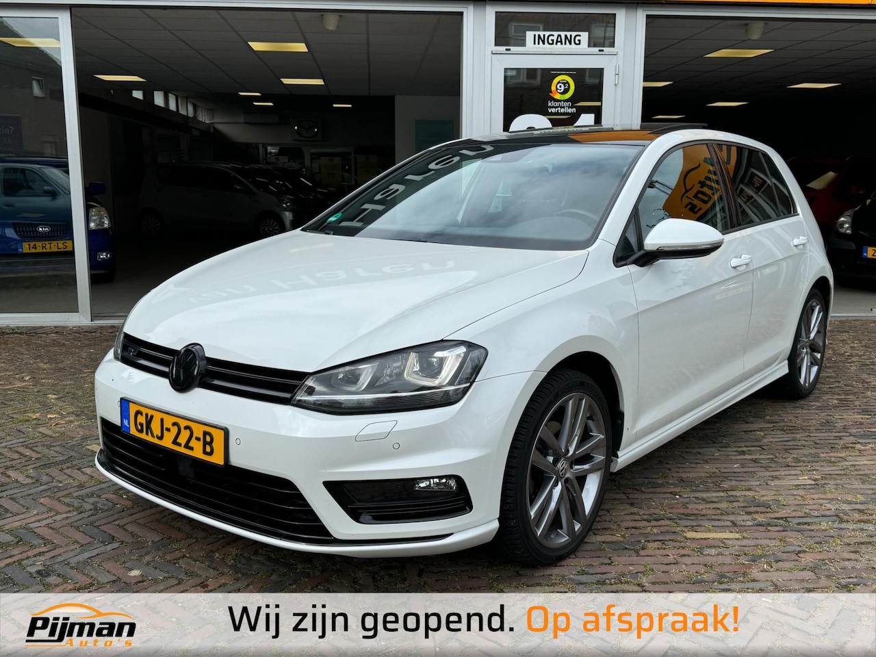 Volkswagen Golf - 1.4 TSI Highline/R-Line VOLLEDIG!/AUTMAAT/PANORAMADAK/CAMERA/LM''18 - AutoWereld.nl