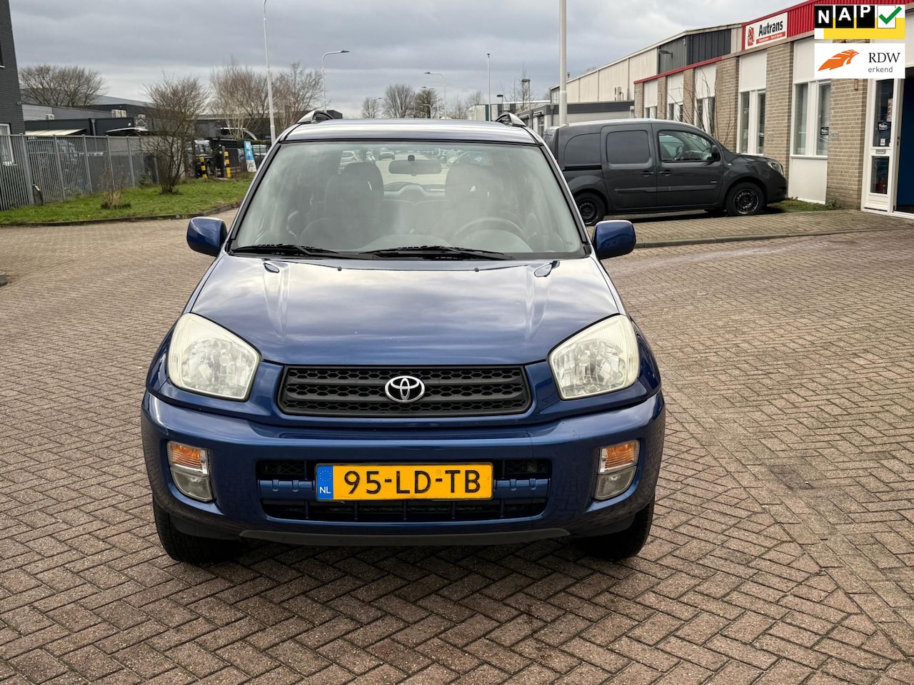 Toyota RAV4 - 1.8-16V VVT-i Luna 1.8-16V VVT-i Luna - AutoWereld.nl